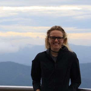 Meet your Posher, Julia